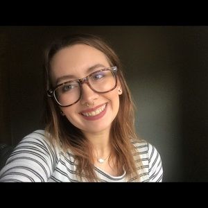 Meet your Posher, Lily